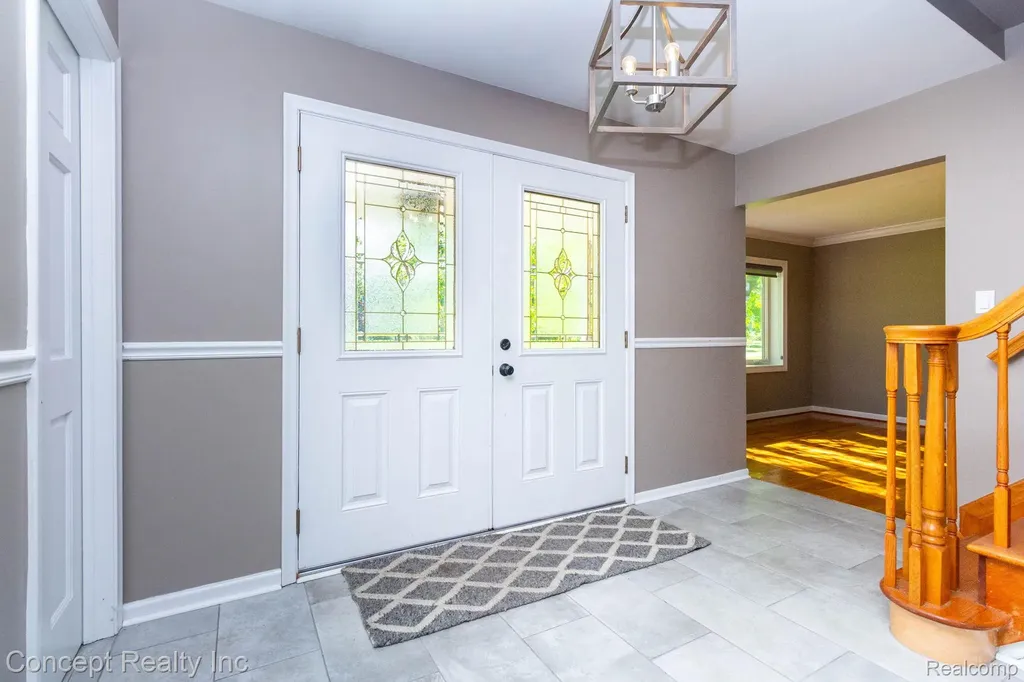 20973 Westfarm Lane Farmington Hills City MI 48167