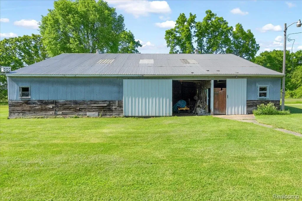 10294 Nichols Road Gaines Township MI 48436