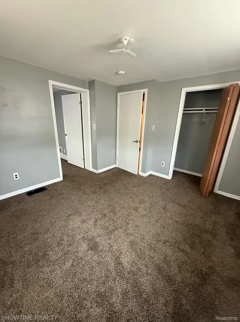 31 Fessenden Street Mt. Clemens City MI 48043