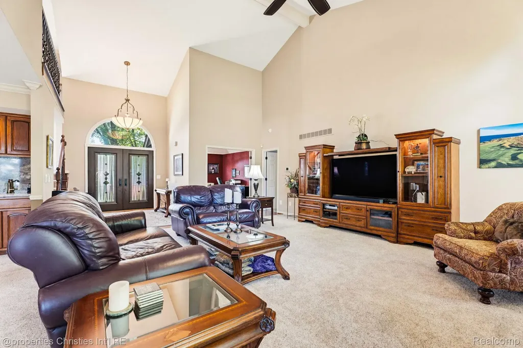 14281 Bournemuth Drive Shelby Charter Township MI 48315