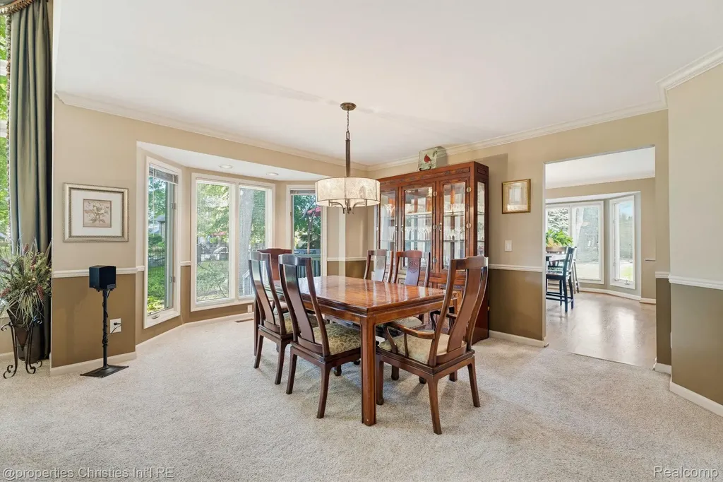 14281 Bournemuth Drive Shelby Charter Township MI 48315