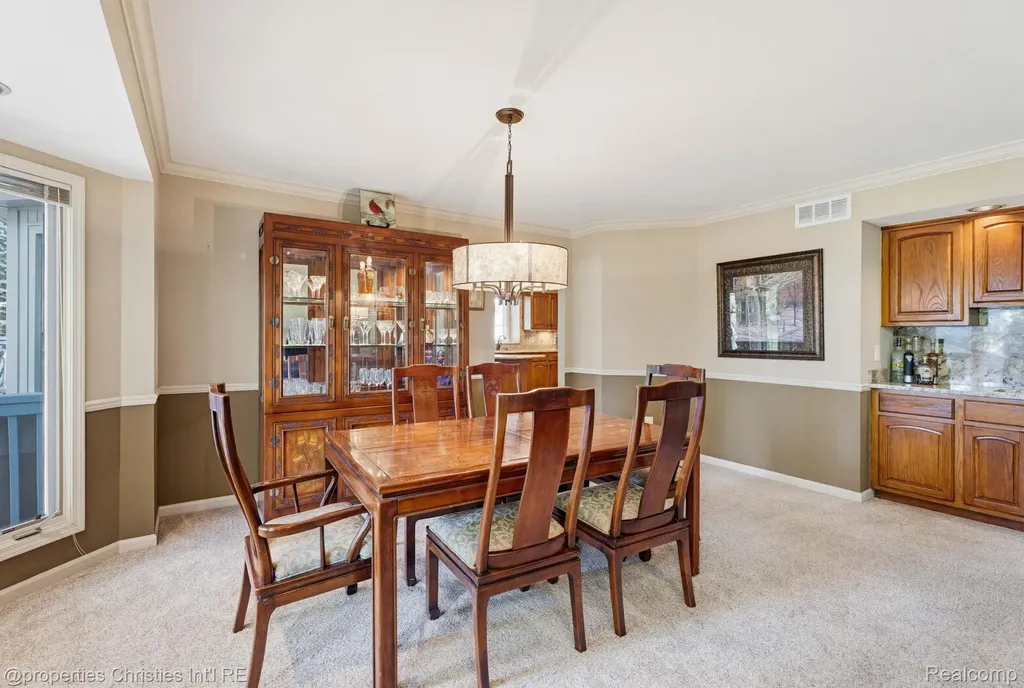 14281 Bournemuth Drive Shelby Charter Township MI 48315