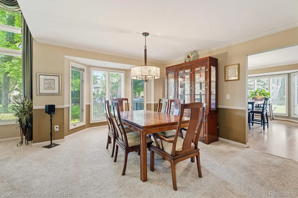 14281 Bournemuth Drive Shelby Charter Township MI 48315