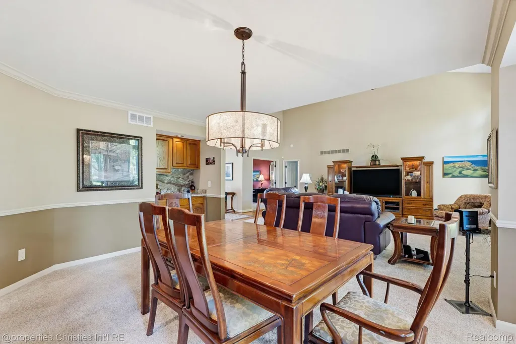14281 Bournemuth Drive Shelby Charter Township MI 48315