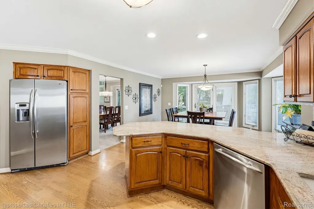 14281 Bournemuth Drive Shelby Charter Township MI 48315