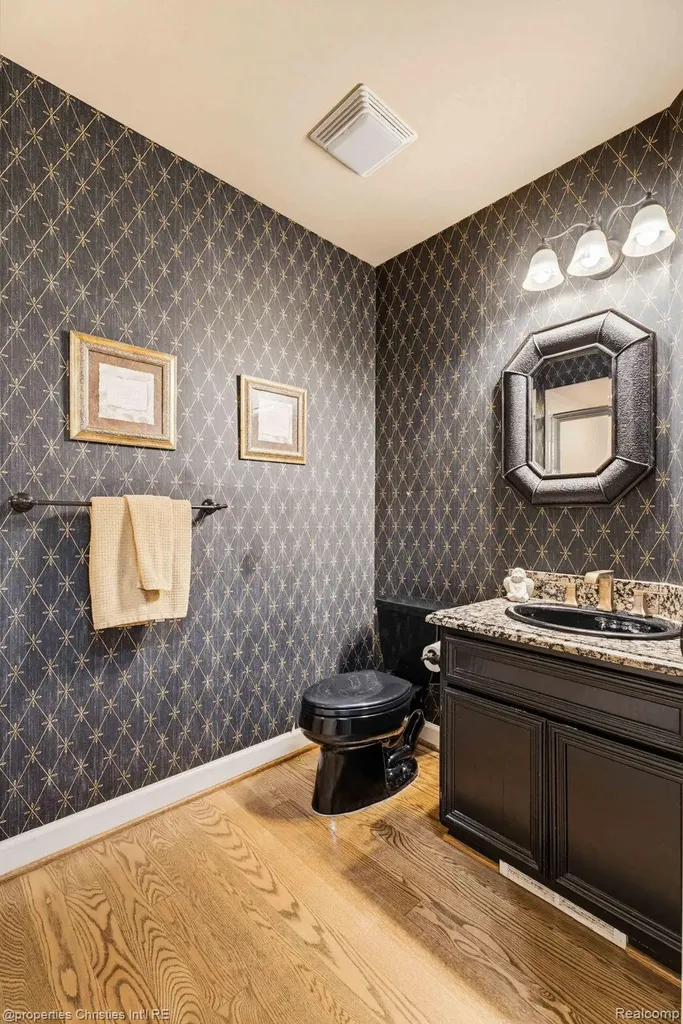 14281 Bournemuth Drive Shelby Charter Township MI 48315