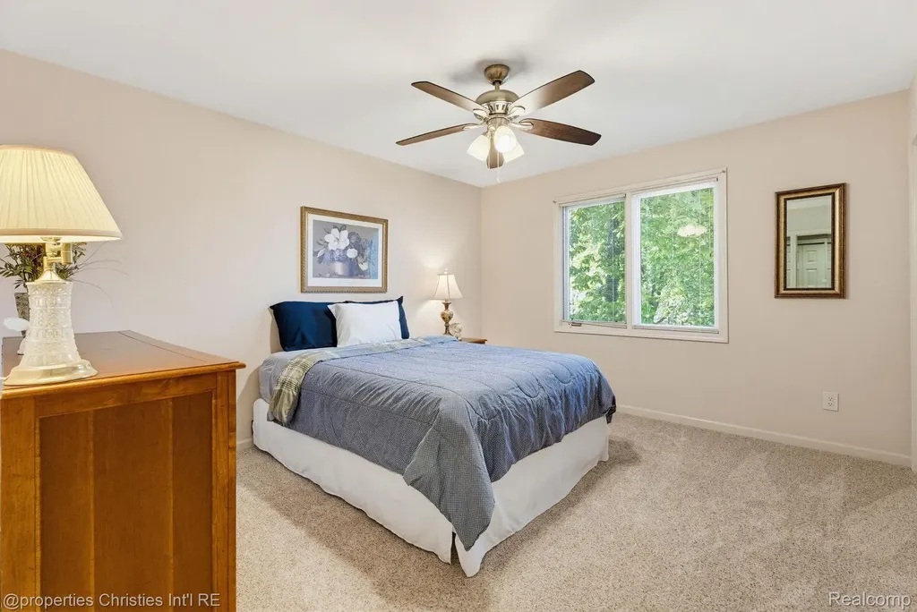 14281 Bournemuth Drive Shelby Charter Township MI 48315