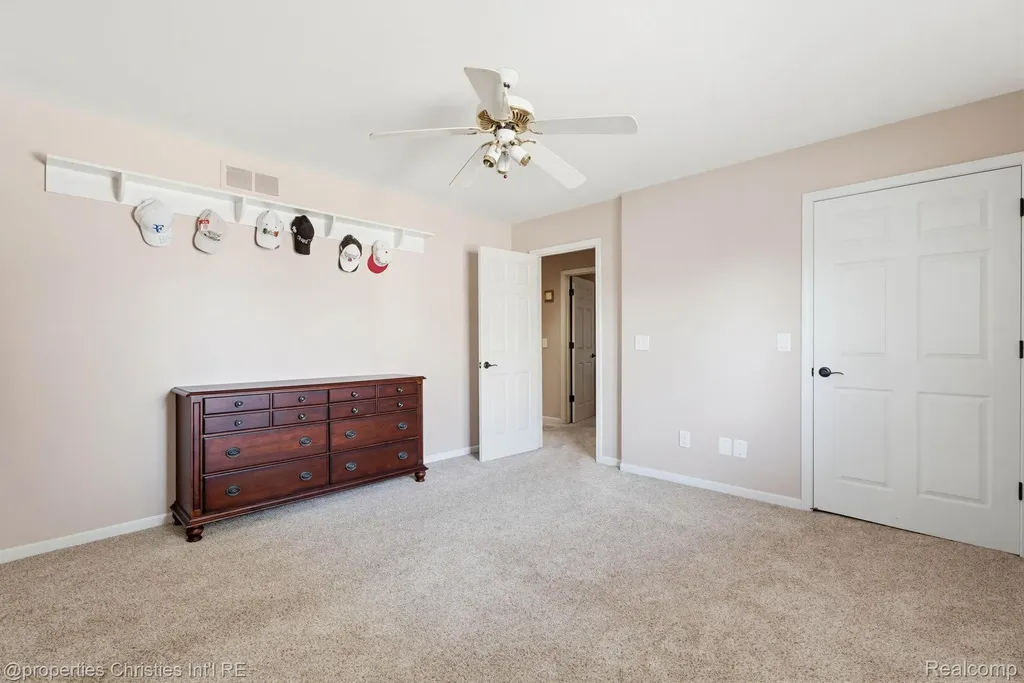 14281 Bournemuth Drive Shelby Charter Township MI 48315