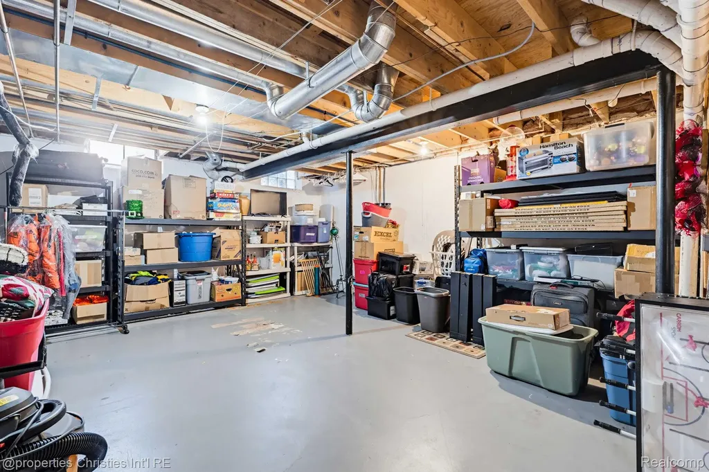 14281 Bournemuth Drive Shelby Charter Township MI 48315
