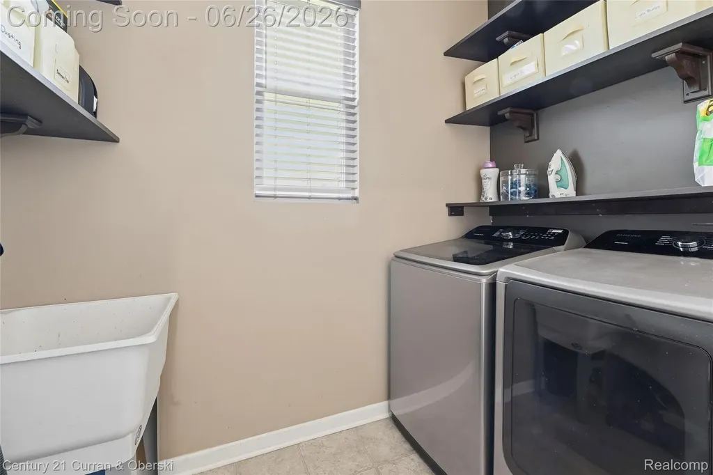 24986 Carriage Lane Lyon Charter Township MI 48178