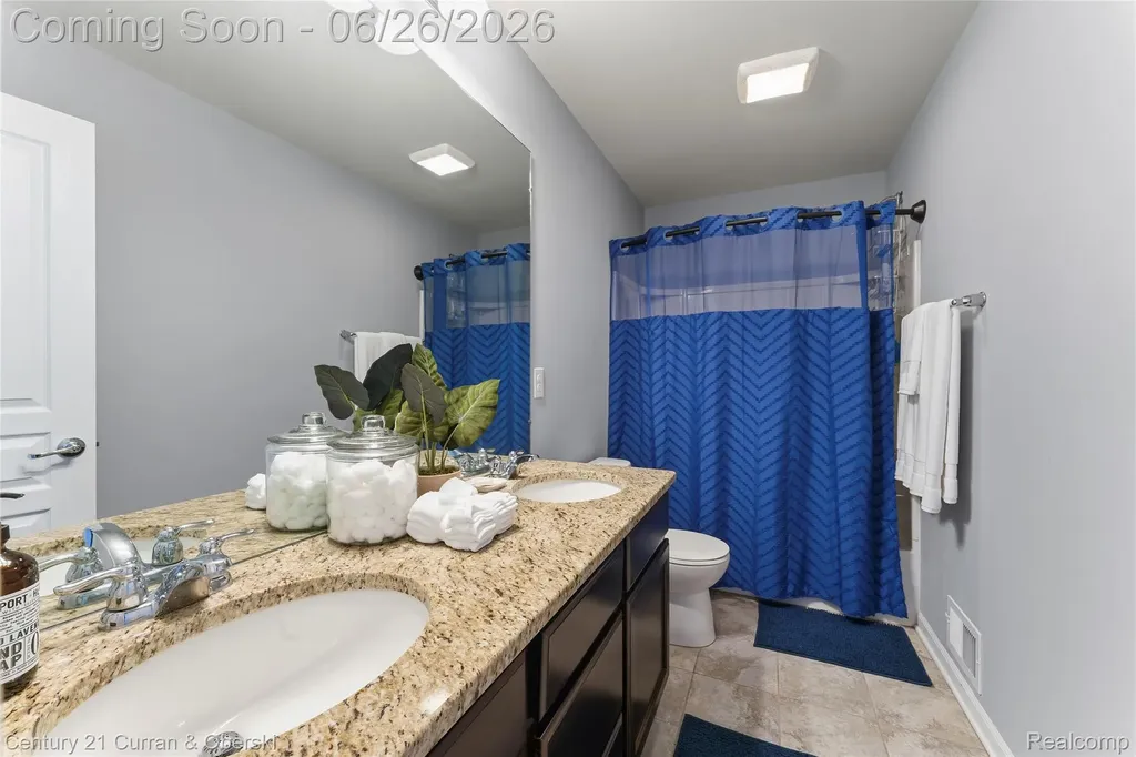 24986 Carriage Lane Lyon Charter Township MI 48178