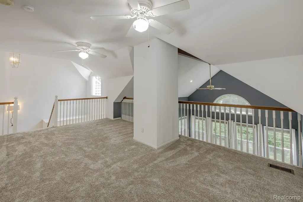 5020 Whitlow Court Commerce Charter Township MI 48382