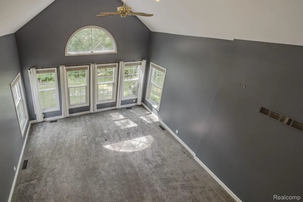 5020 Whitlow Court Commerce Charter Township MI 48382