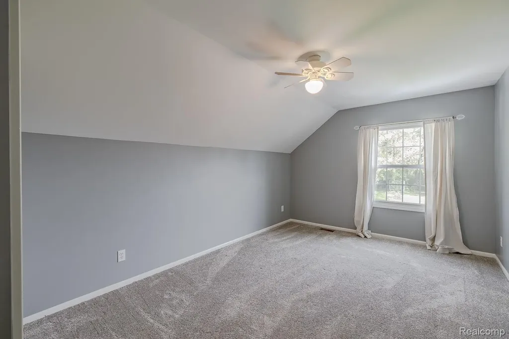 5020 Whitlow Court Commerce Charter Township MI 48382