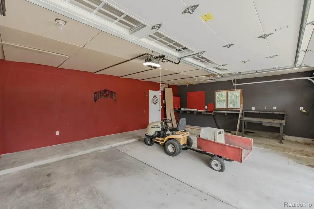 5020 Whitlow Court Commerce Charter Township MI 48382