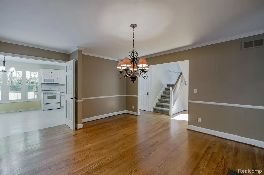 5020 Whitlow Court Commerce Charter Township MI 48382
