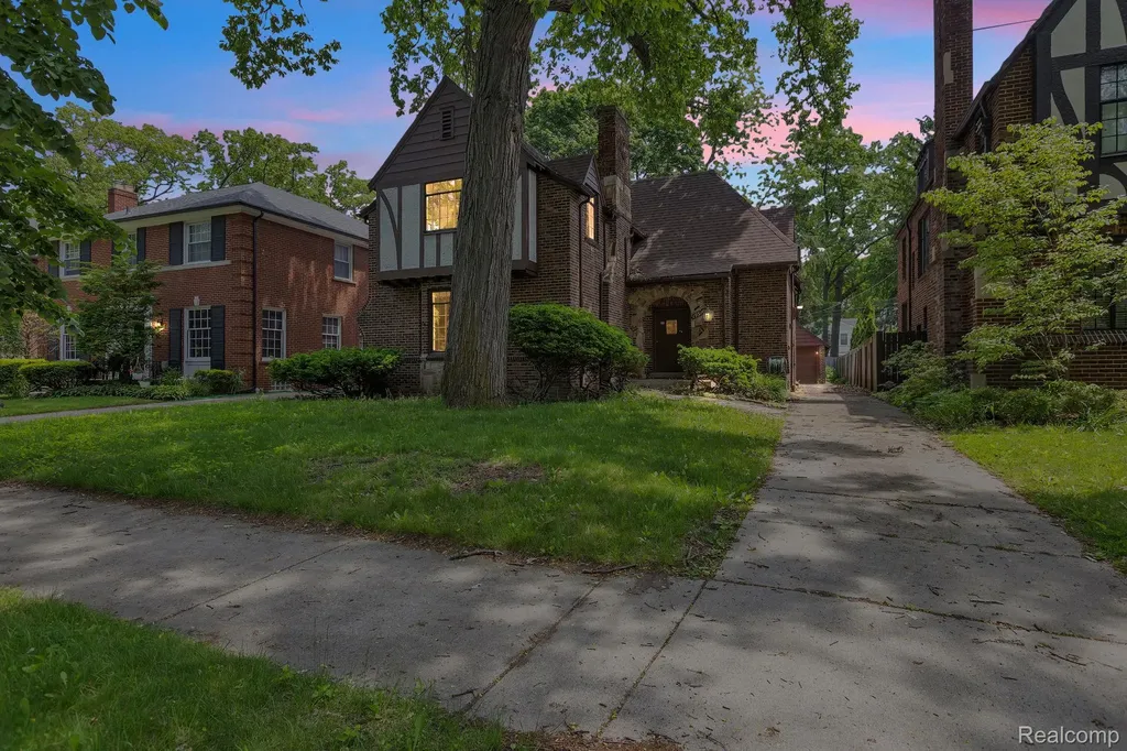 19510 Stratford Road Detroit City MI 48221