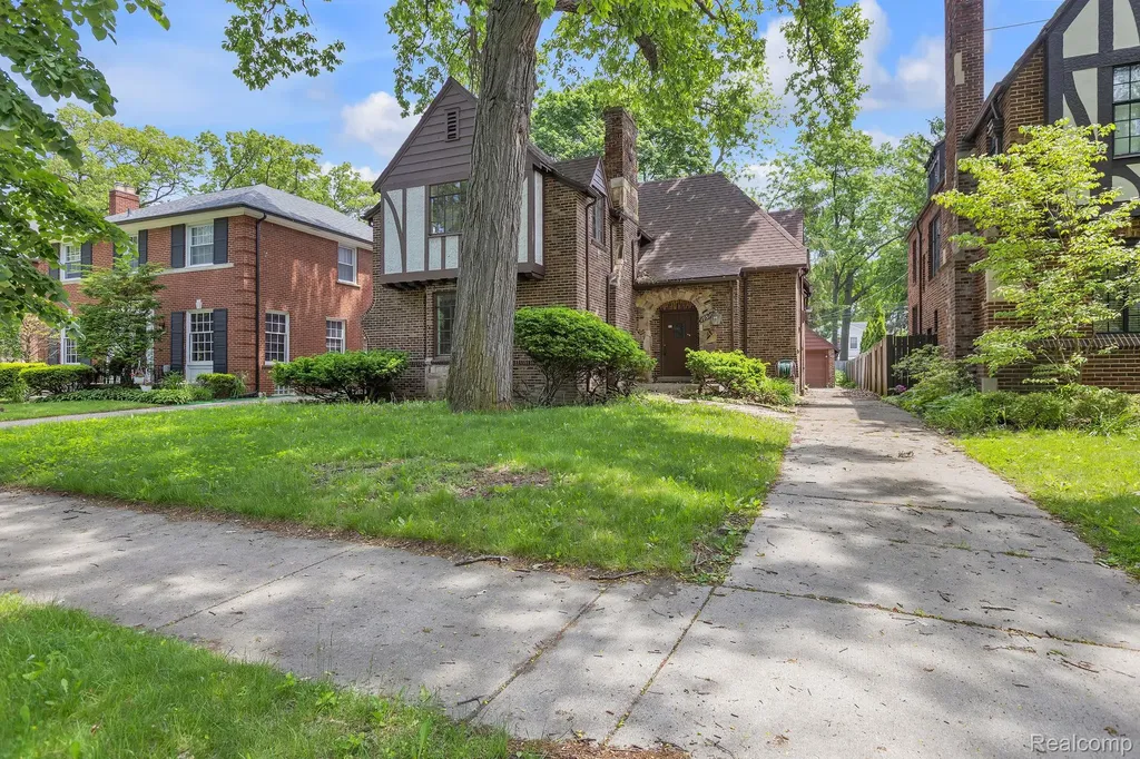 19510 Stratford Road Detroit City MI 48221