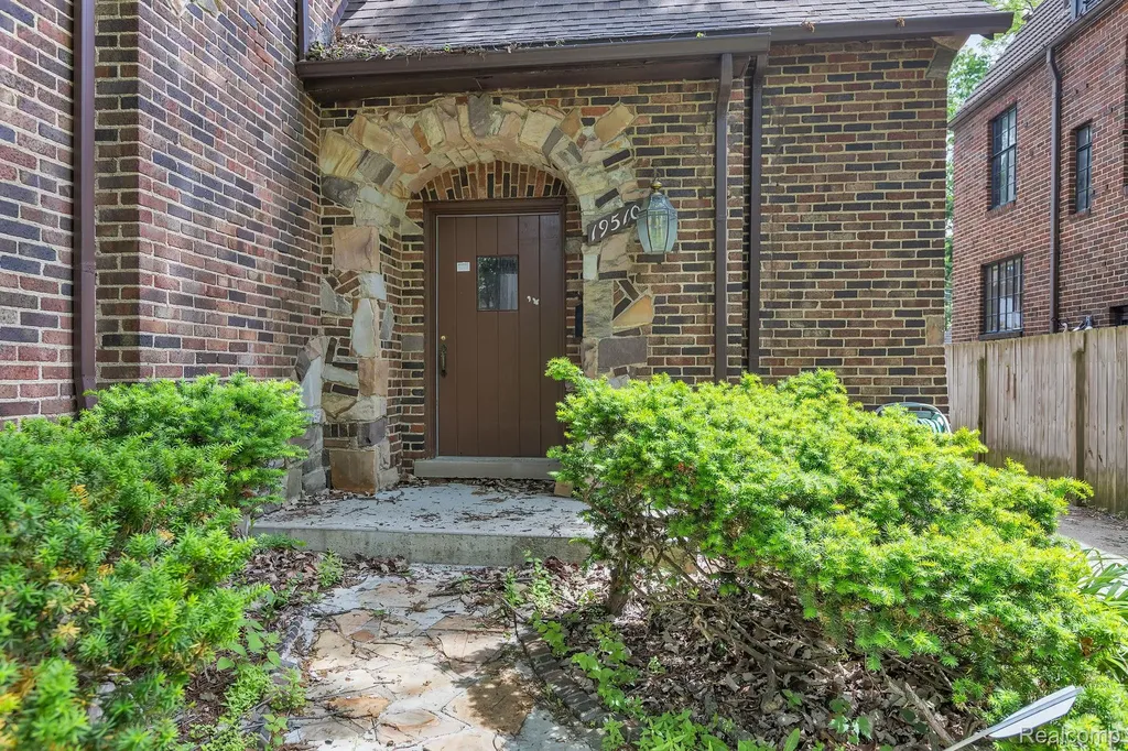 19510 Stratford Road Detroit City MI 48221