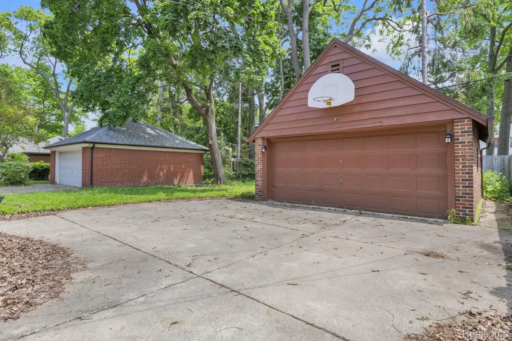 19510 Stratford Road Detroit City MI 48221