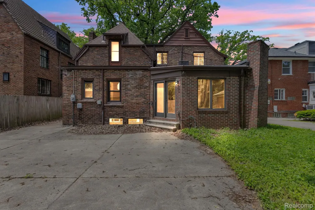 19510 Stratford Road Detroit City MI 48221