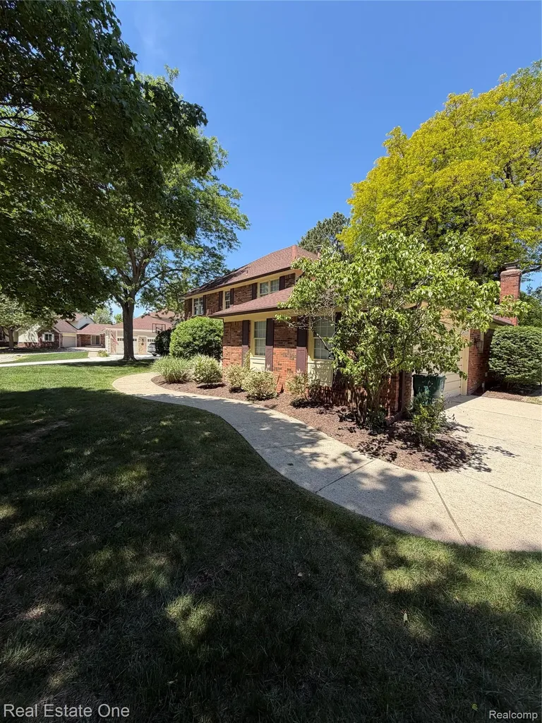 46310 Lafonde Court Plymouth Charter Township MI 48170