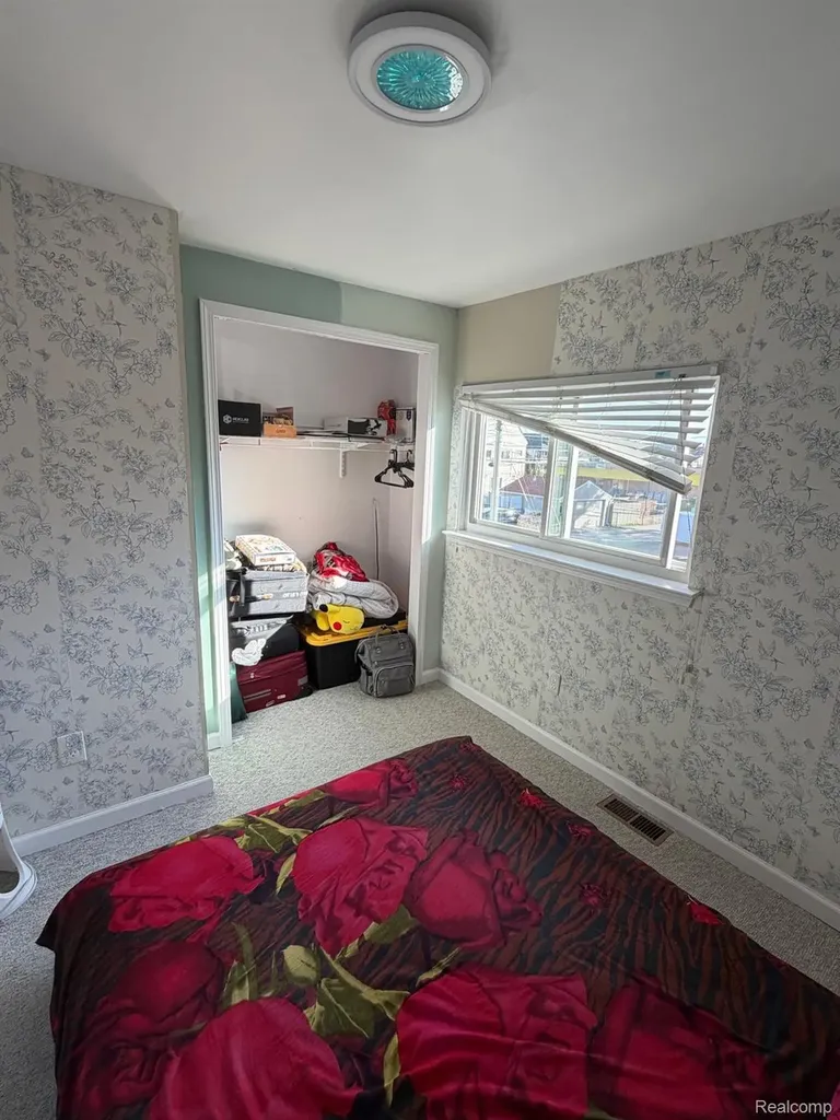 3304 Comstock Street Hamtramck City MI 48212