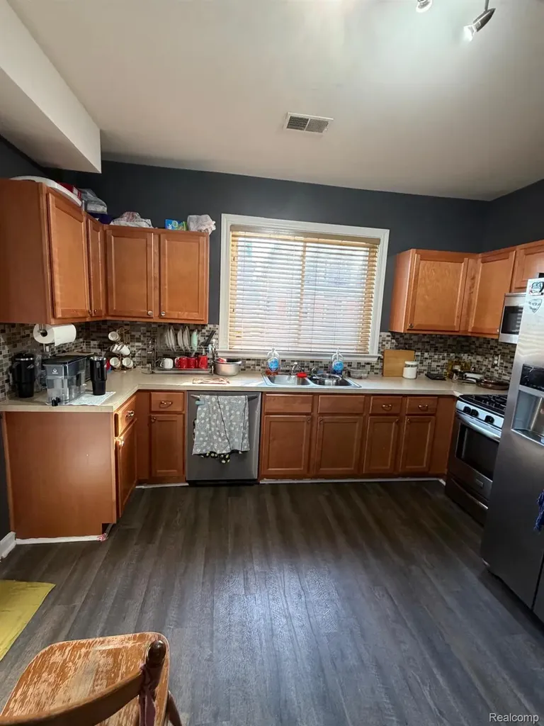 3304 Comstock Street Hamtramck City MI 48212