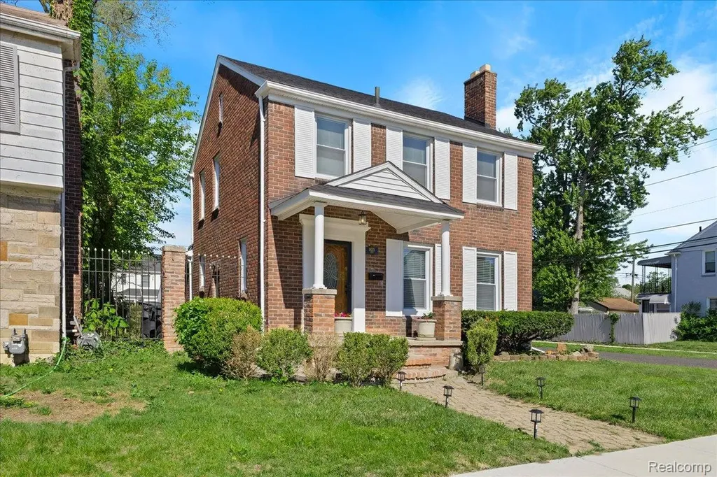 19215 Steel Street Detroit City MI 48235