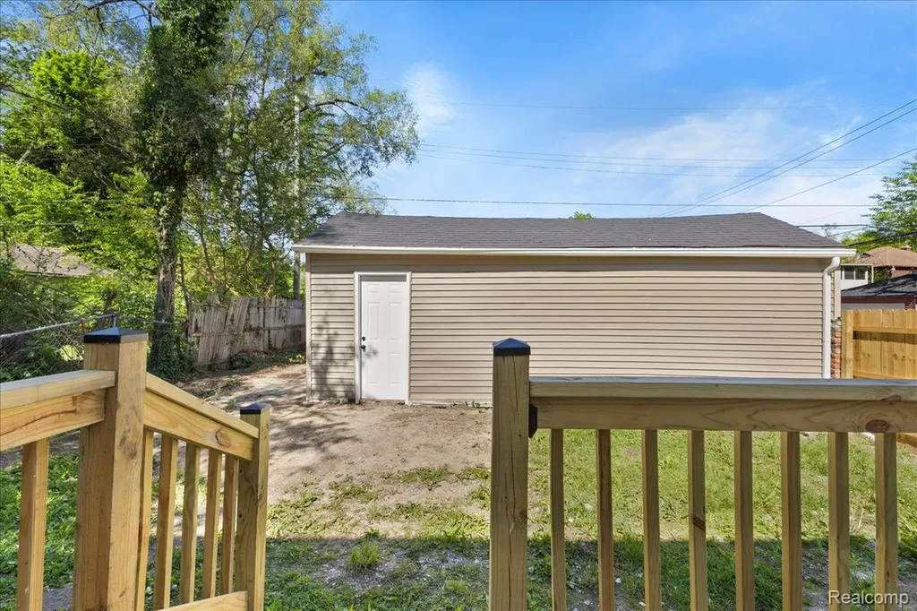 19215 Steel Street Detroit City MI 48235