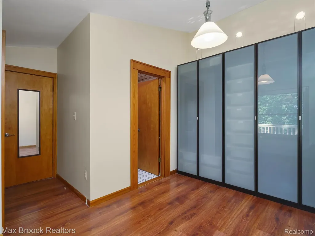 1110 Irving Avenue Royal Oak City MI 48067