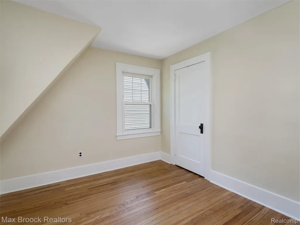 1110 Irving Avenue Royal Oak City MI 48067