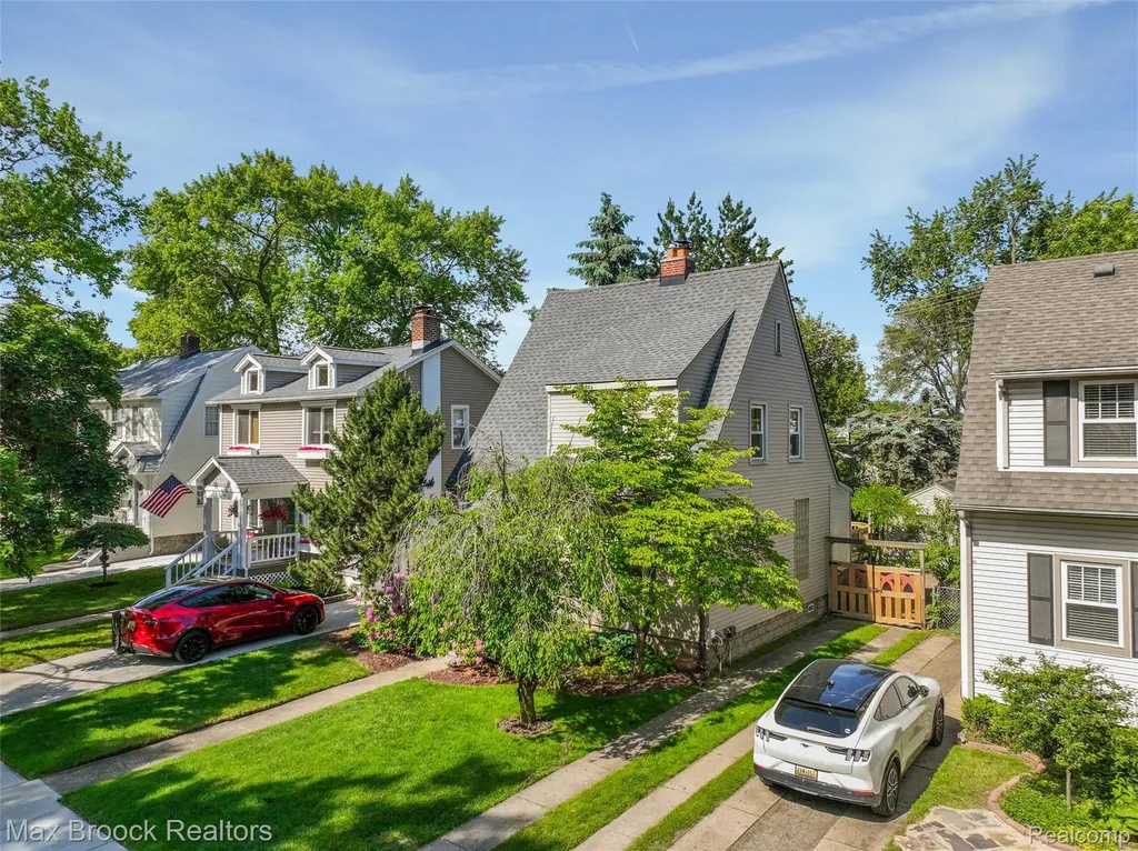 1110 Irving Avenue Royal Oak City MI 48067