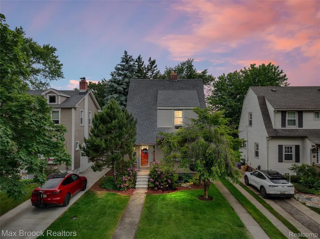1110 Irving Avenue Royal Oak City MI 48067