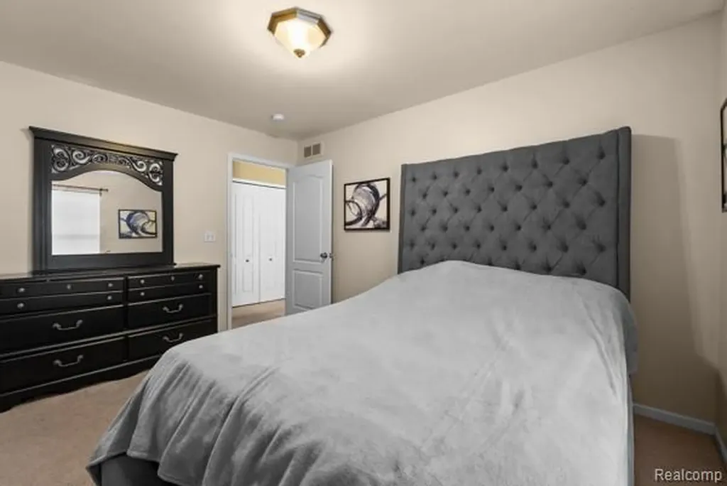 8363 Sherwood Drive Grand Blanc Charter Township MI 48439
