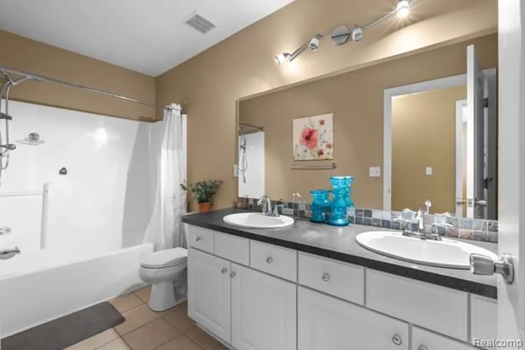 8363 Sherwood Drive Grand Blanc Charter Township MI 48439