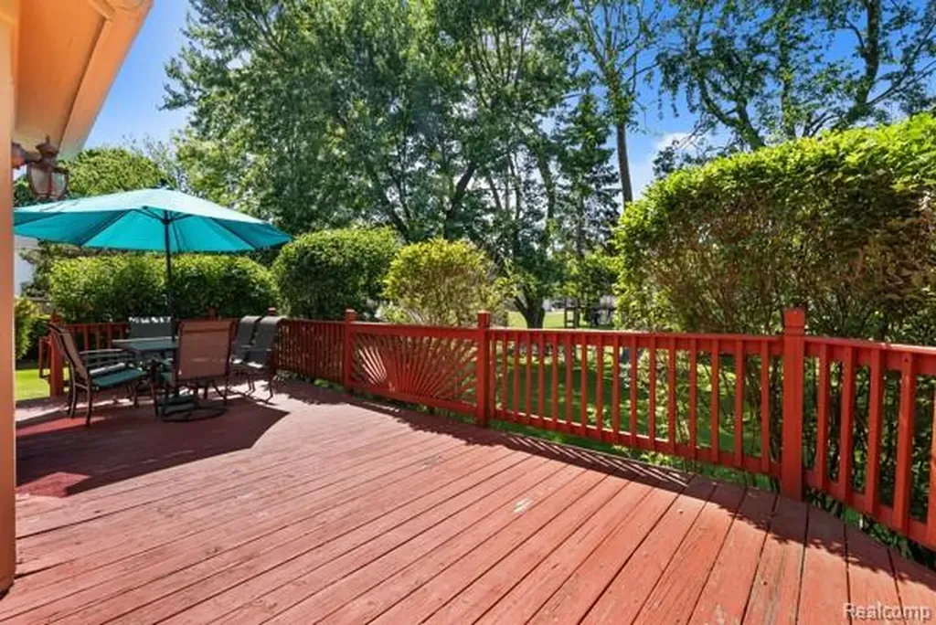 8363 Sherwood Drive Grand Blanc Charter Township MI 48439