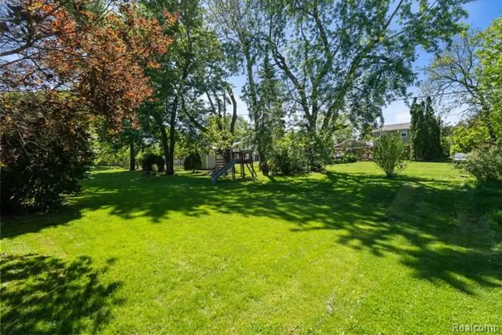 8363 Sherwood Drive Grand Blanc Charter Township MI 48439