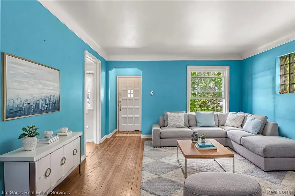 23240 Forest Street Oak Park City MI 48237