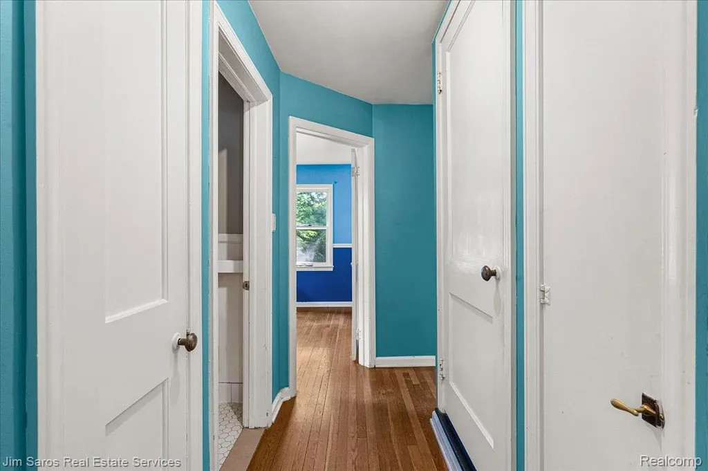 23240 Forest Street Oak Park City MI 48237