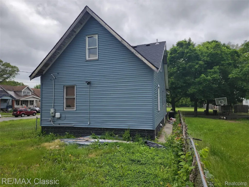 15810 Prairie Street Detroit City MI 48238