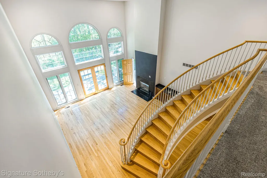 2855 Cranbrook Ridge Court Oakland Charter Township MI 48306