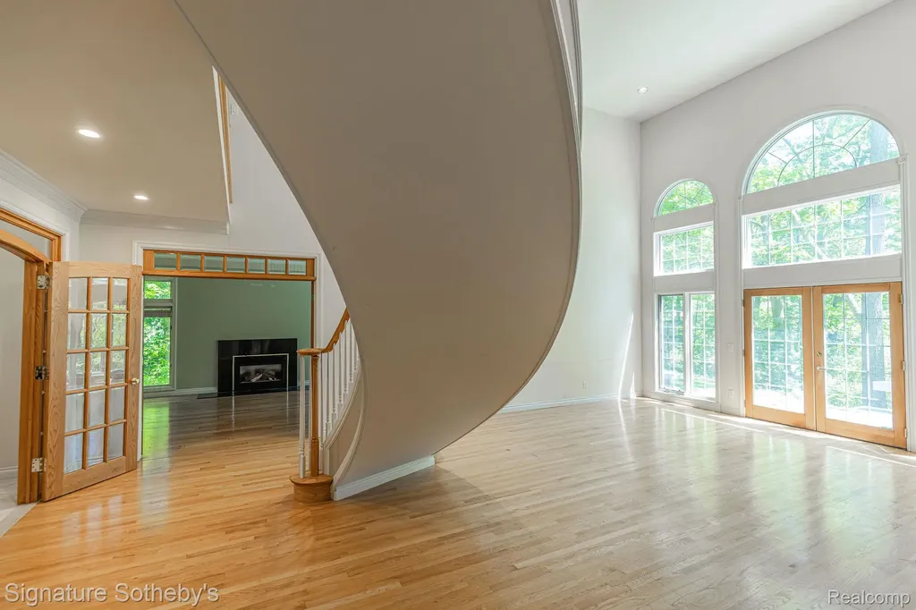 2855 Cranbrook Ridge Court Oakland Charter Township MI 48306