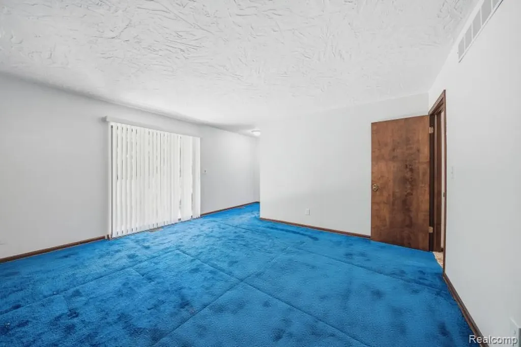 7020 Rattalee Lake Corner NW Independence Charter Township MI 48348