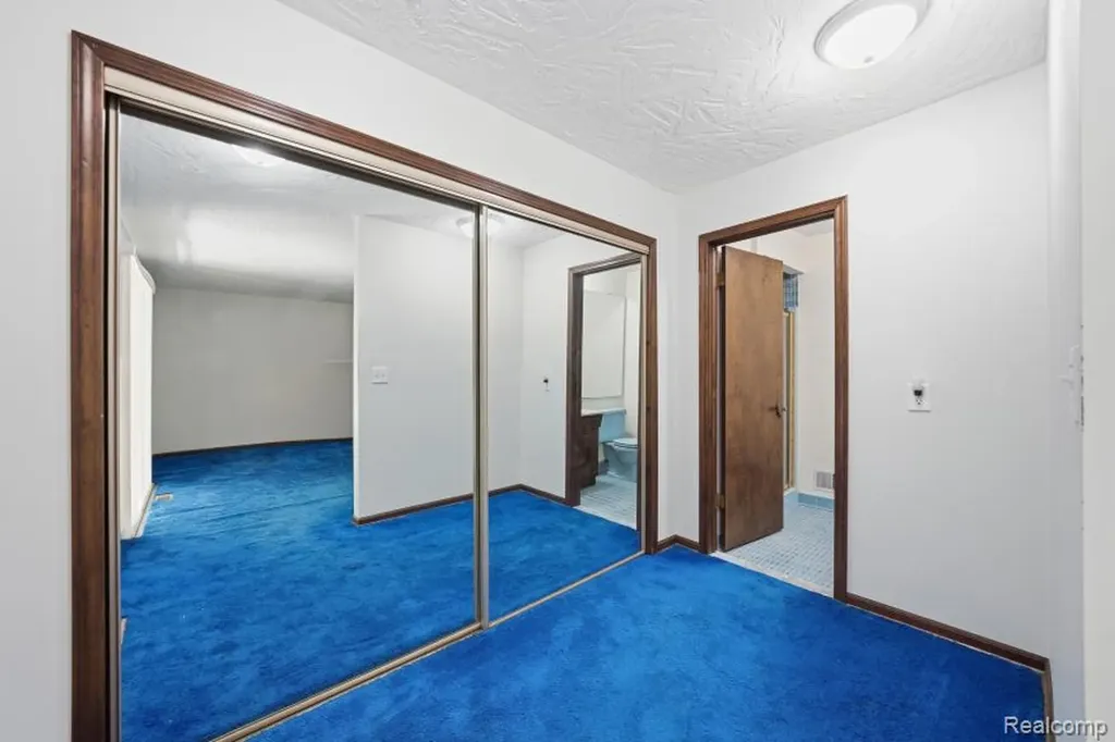 7020 Rattalee Lake Corner NW Independence Charter Township MI 48348