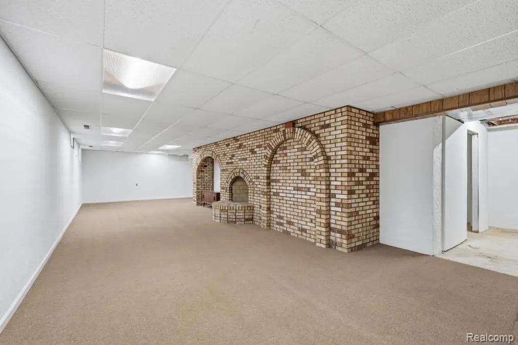 7020 Rattalee Lake Corner NW Independence Charter Township MI 48348