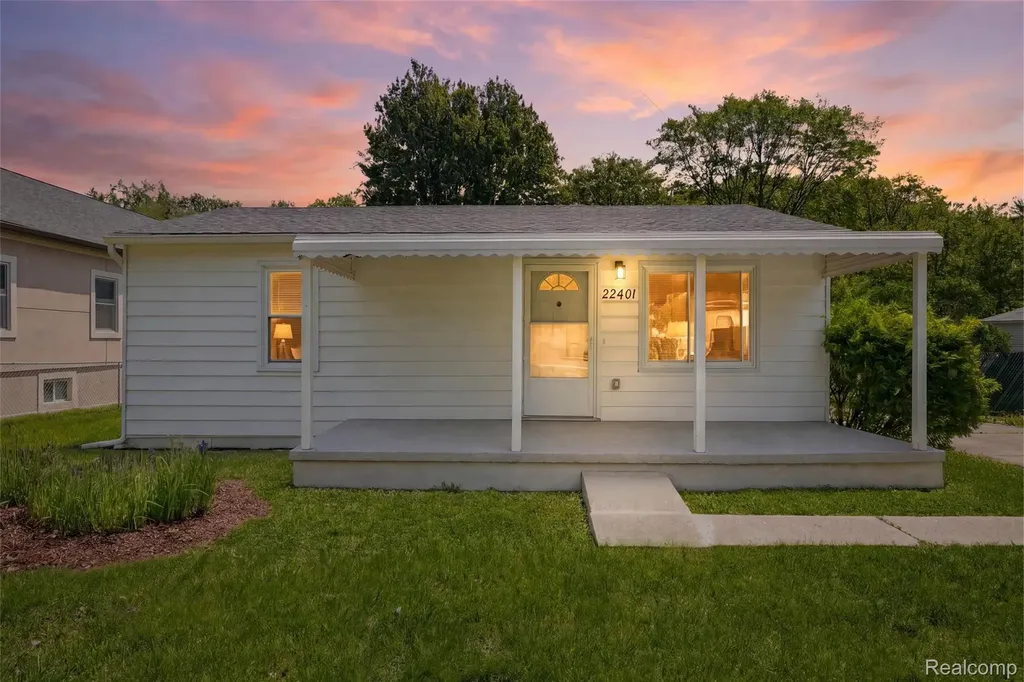 22401 Monterey Drive Woodhaven City MI 48183