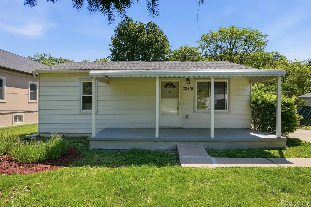 22401 Monterey Drive Woodhaven City MI 48183