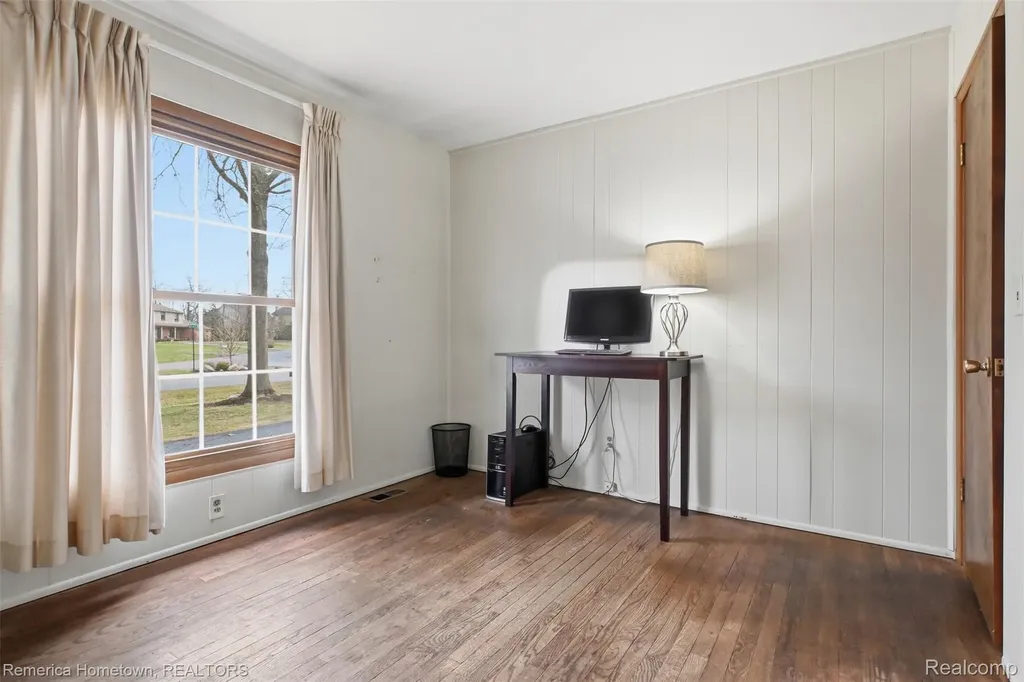 12811 Glenview Drive Plymouth Charter Township MI 48170