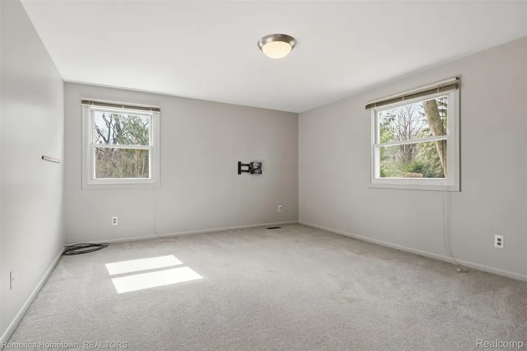 12811 Glenview Drive Plymouth Charter Township MI 48170